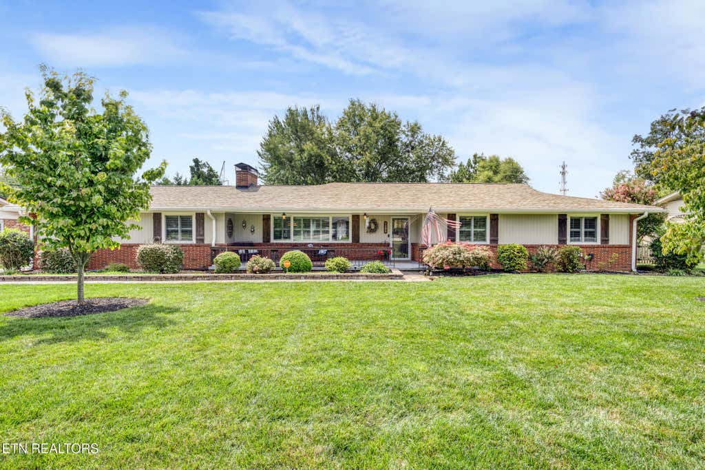 Photo of 7404 Sheffield Drive, Knoxville, TN 37909 (MLS # 1350604)