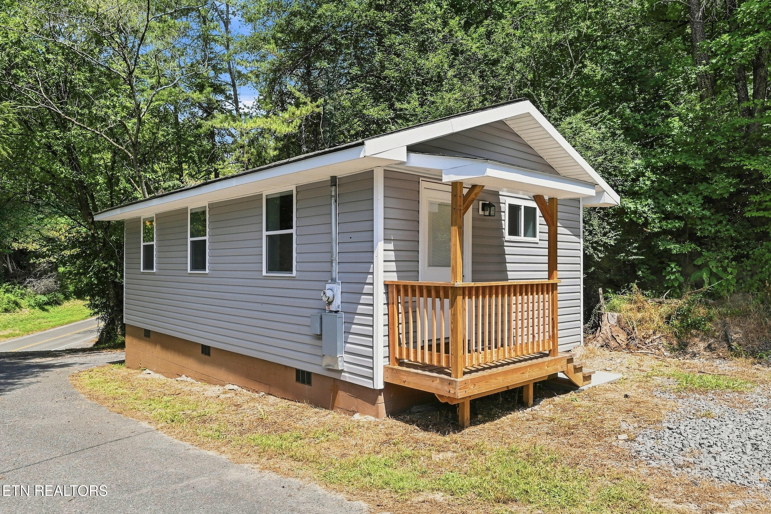 2519 Ridge Rd