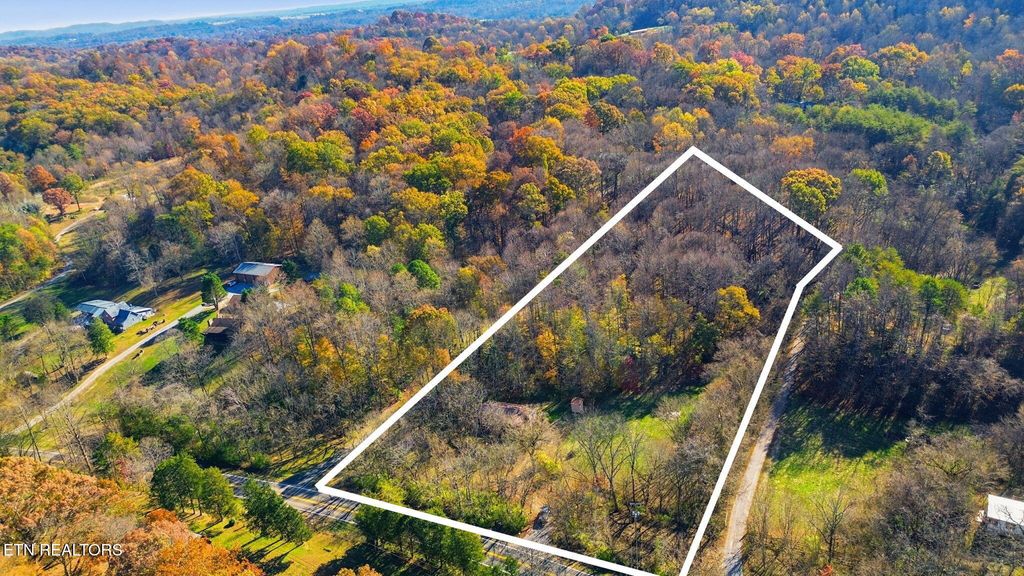 Photo of 3889 Quarry Rd, Louisville, TN 37777 (MLS # 1322071)