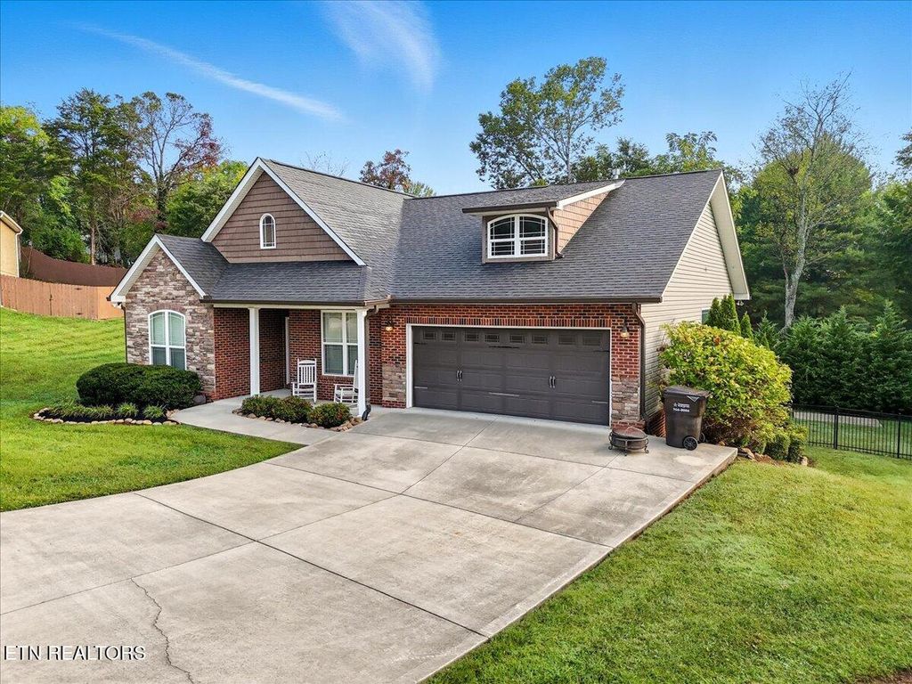 Photo of 6086 Whisper Ridge Lane, Corryton, TN 37721 (MLS # 1316250)