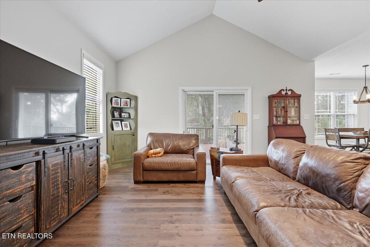 6086 Whisper Ridge Lane