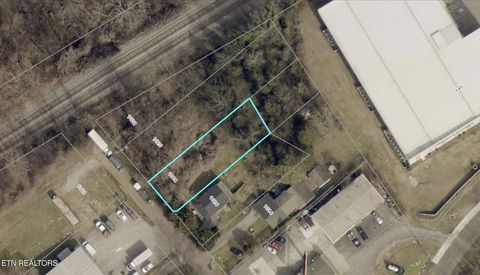Photo of 1018 Cedarwood St, Knoxville, TN 37914 (MLS # 1344672)