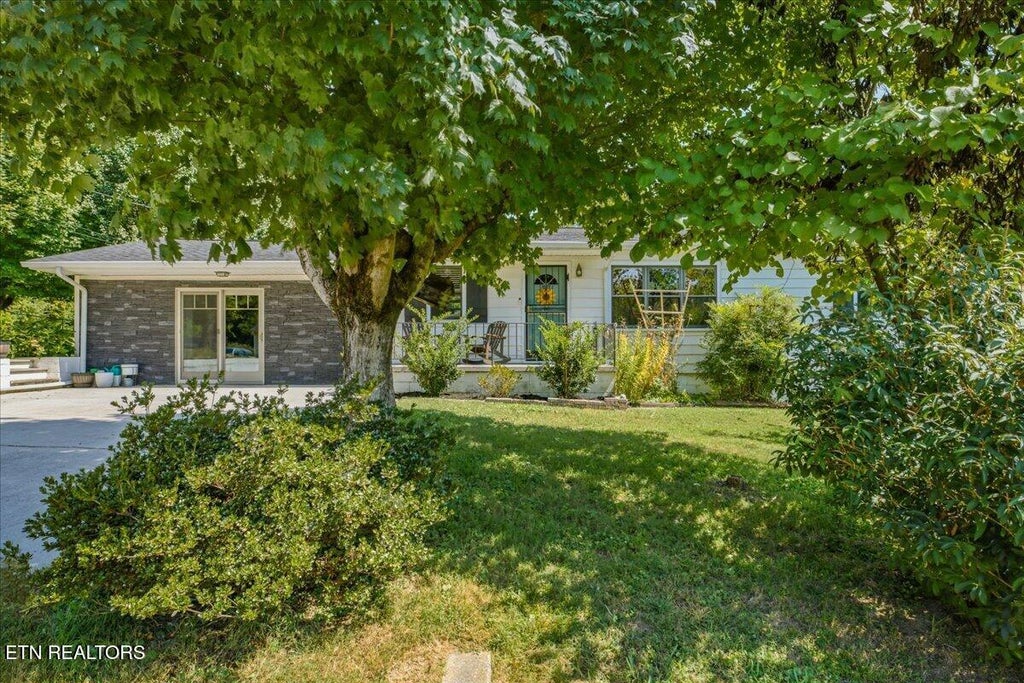 Photo of 4607 Josephine Rd, Knoxville, TN 37918 (MLS # 1354638)