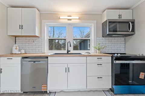 Tiny photo for 6617 Washington Pike, Knoxville, TN 37918 (MLS # 1354313)