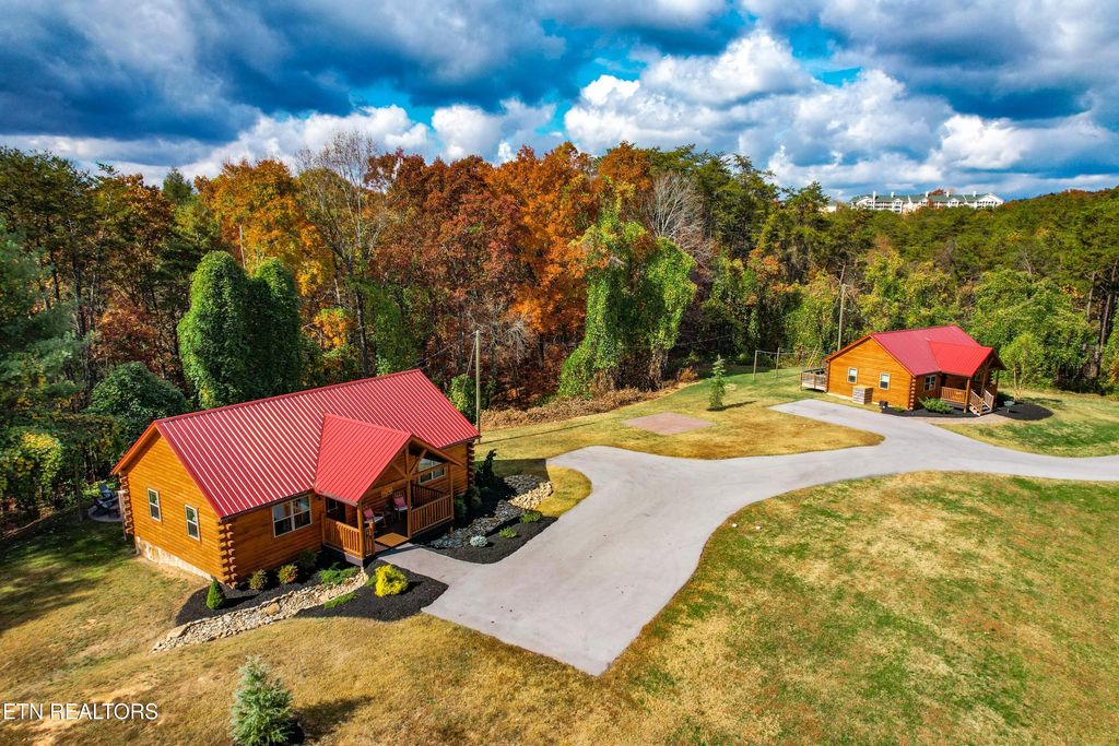 Photo of 1136 Pinyon Circle, Pigeon Forge, TN 37863 (MLS # 1327382)