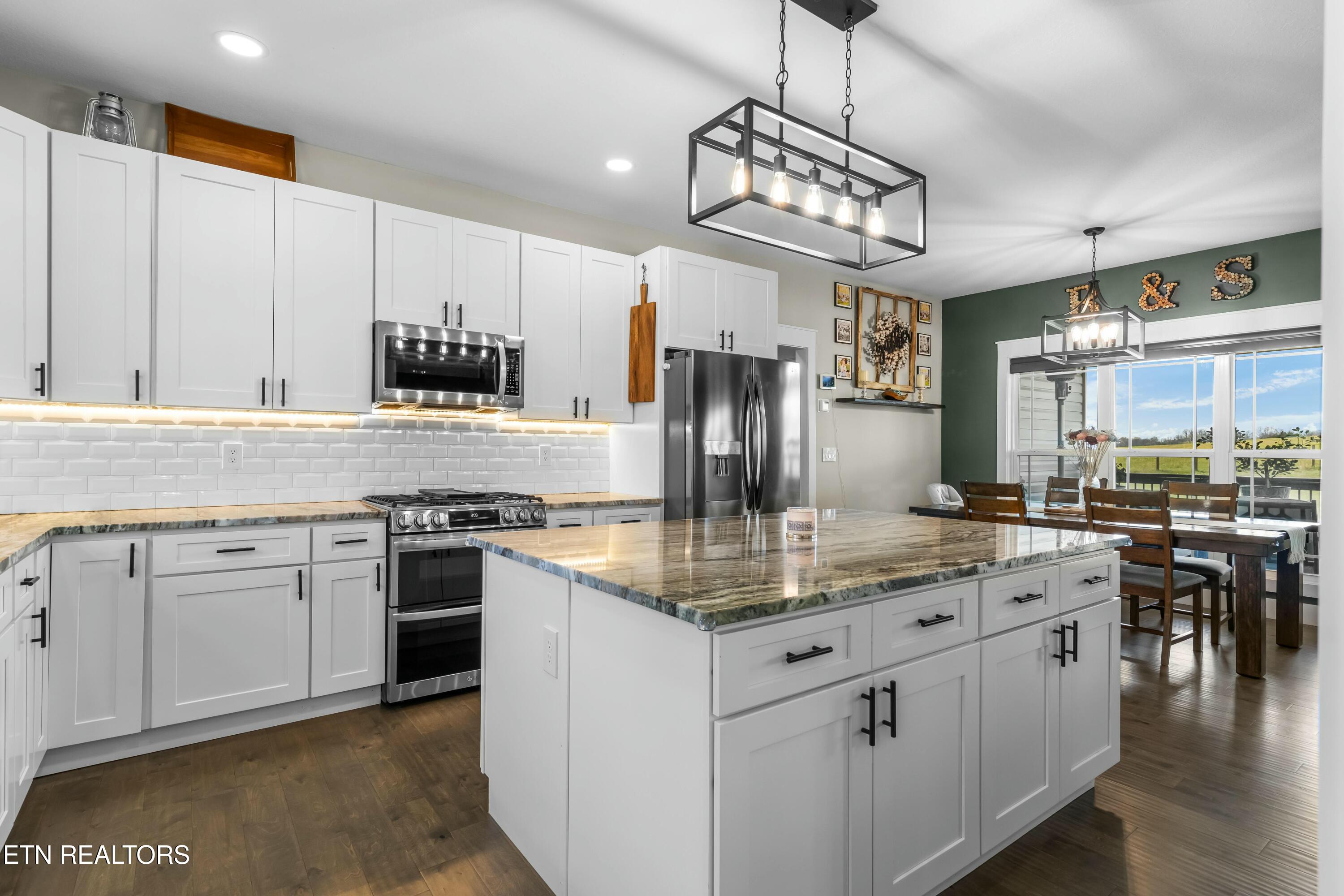 279 Lakeside Meadows Circle