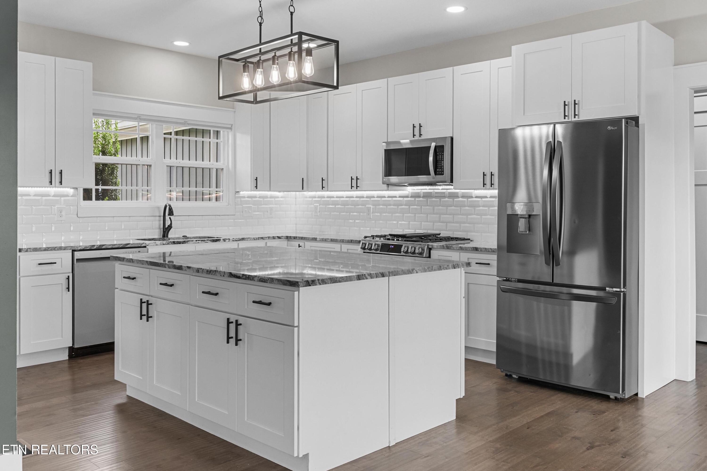 279 Lakeside Meadows Circle