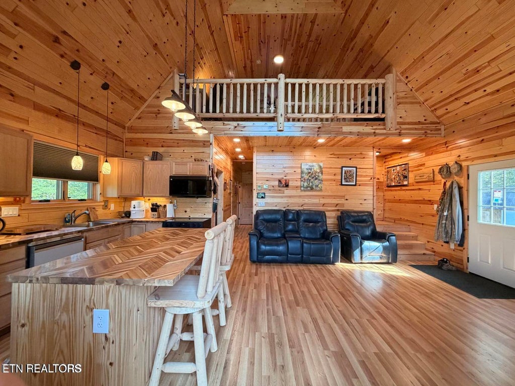 Photo of 386 Higby Pvt Rd, Robbins, TN 37852 (MLS # 1352843)