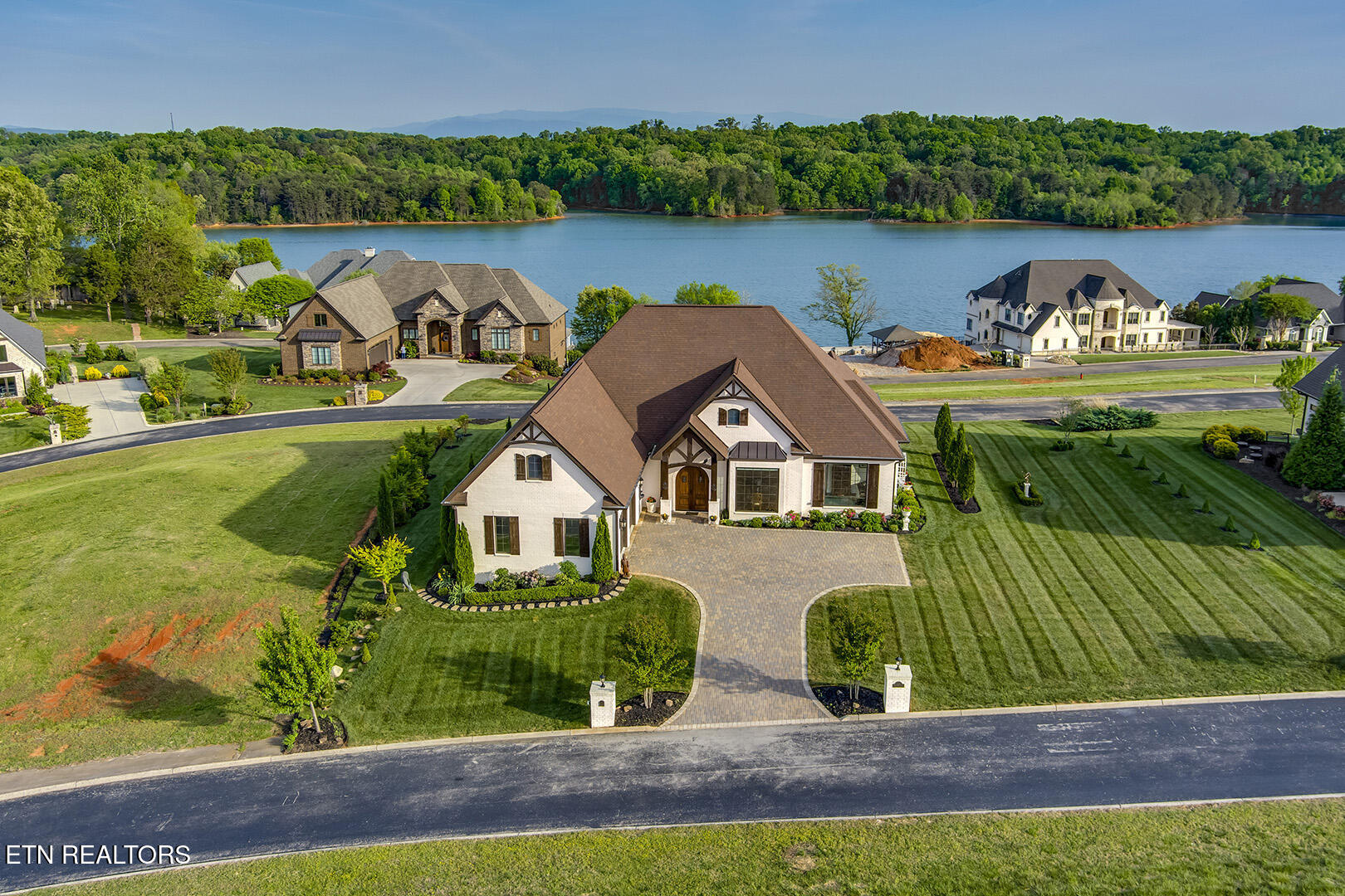 124 Nightingale Drive