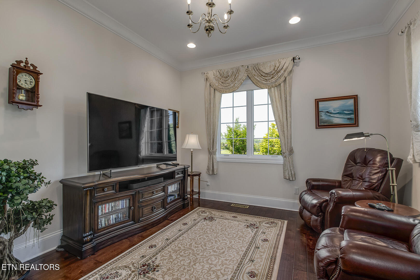 Vonore, Tennessee, 37885, United States, 3 Bedrooms Bedrooms, ,3 BathroomsBathrooms,Residential,Active,2041812