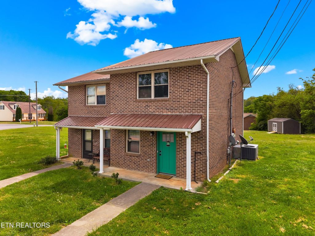Photo of 3229 Blue Springs Rd, Strawberry Plains, TN 37871 (MLS # 1338969)