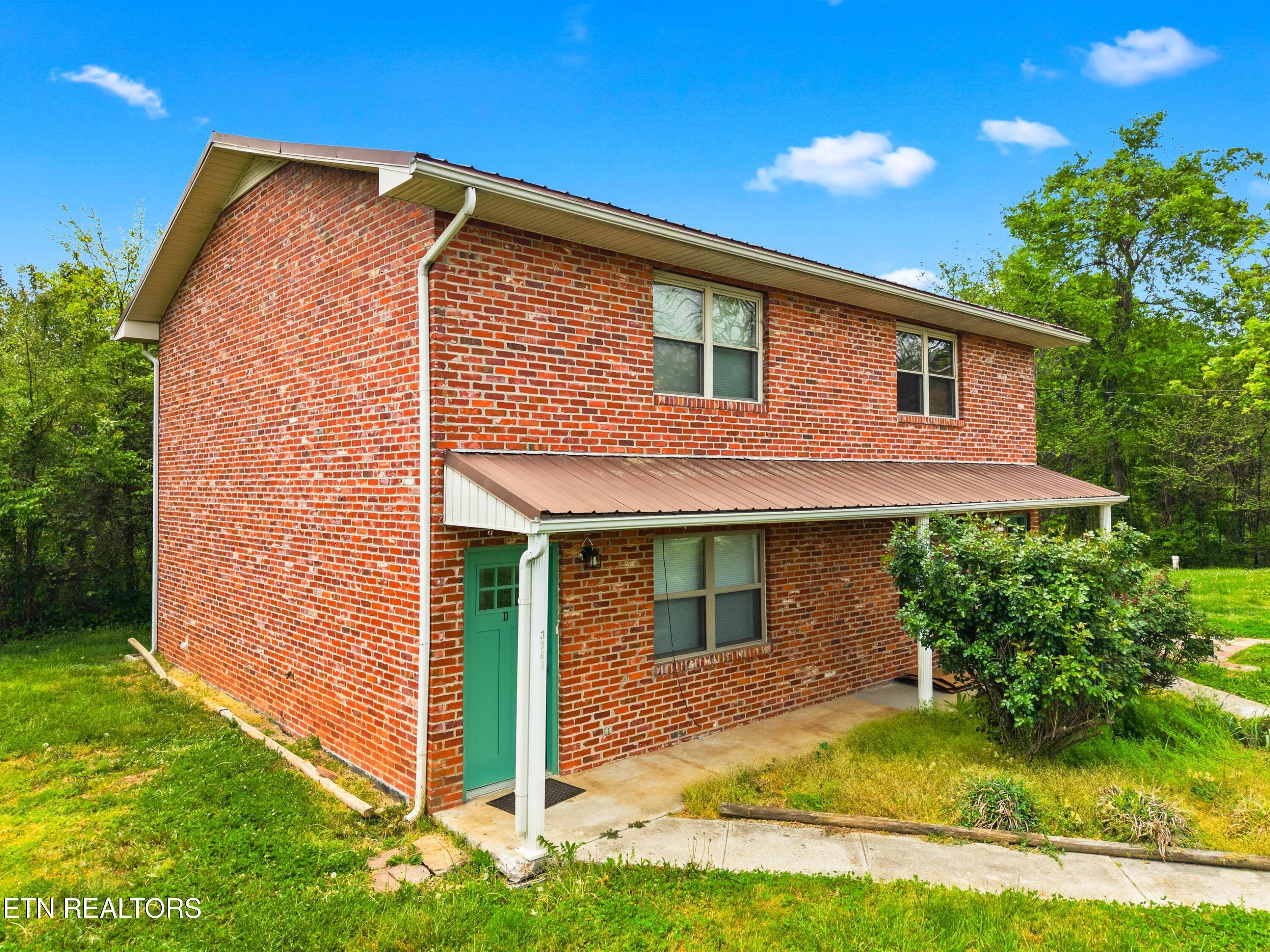 3229 Blue Springs Rd