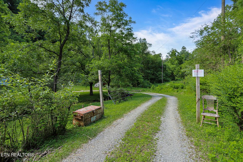 Photo of 553 Caney Creek Rd, Pigeon Forge, TN 37863 (MLS # 1321829)