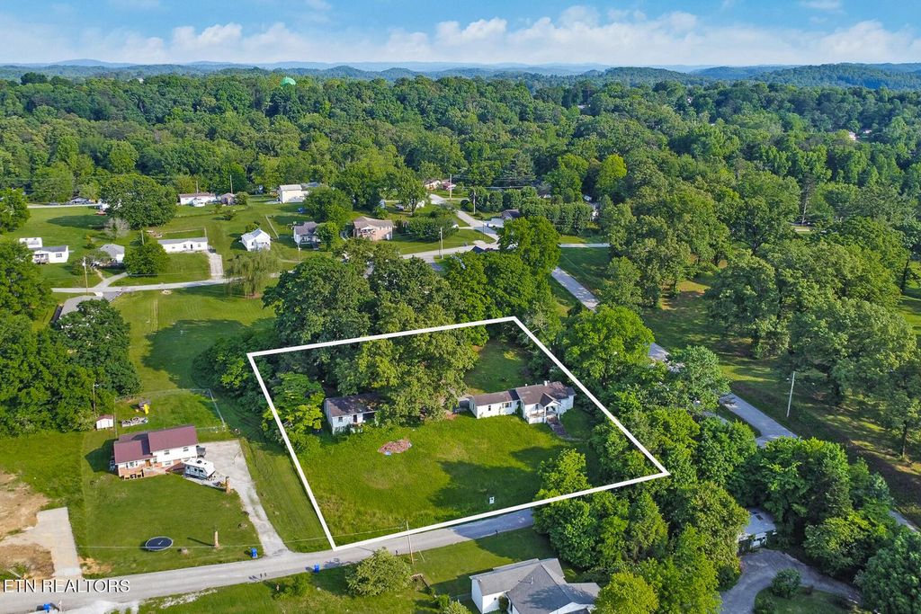 Photo of 102108 N Douglas Ave, Rockwood, TN 37854 (MLS # 1301210)