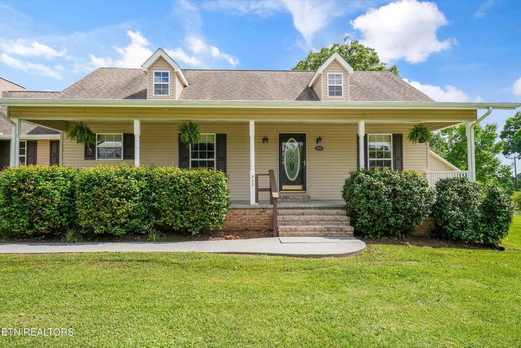 Photo of 2707 Lady Bug Lane, Maryville, TN 37803 (MLS # 1345476)