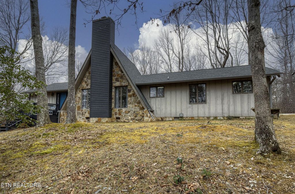 Photo of 514 Unicoi Lakes Rd, Tellico Plains, TN 37385 (MLS # 1293046)