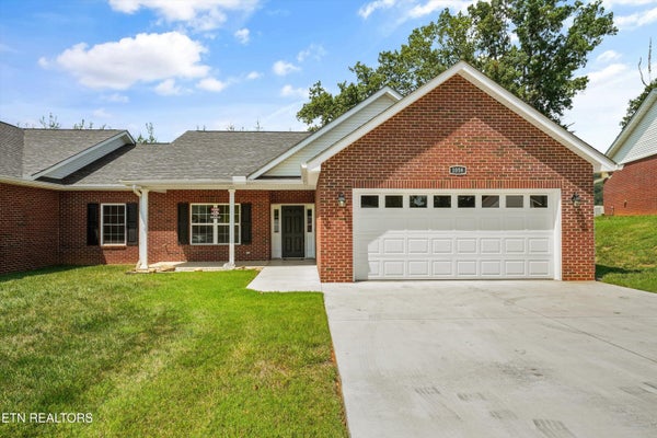 1058 PATRIOTS LNDG, DANDRIDGE, TN 37725 - Image db8d326c8dfdedffc61134d5f6b0cbd6/932814664