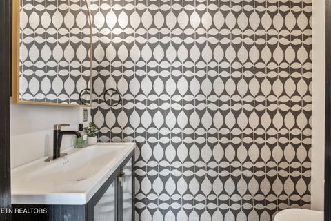 Tiny photo for 200 W Jackson Ave #607, Knoxville, TN 37902 (MLS # 1319929)