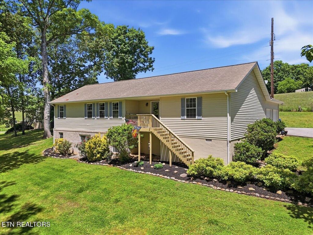 Photo of 426 Plena Lane, Kodak, TN 37764 (MLS # 1340271)
