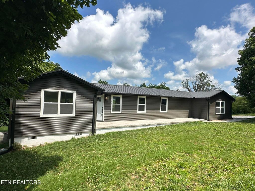 Photo of 1705 Haire Rd, Dandridge, TN 37725 (MLS # 1289564)