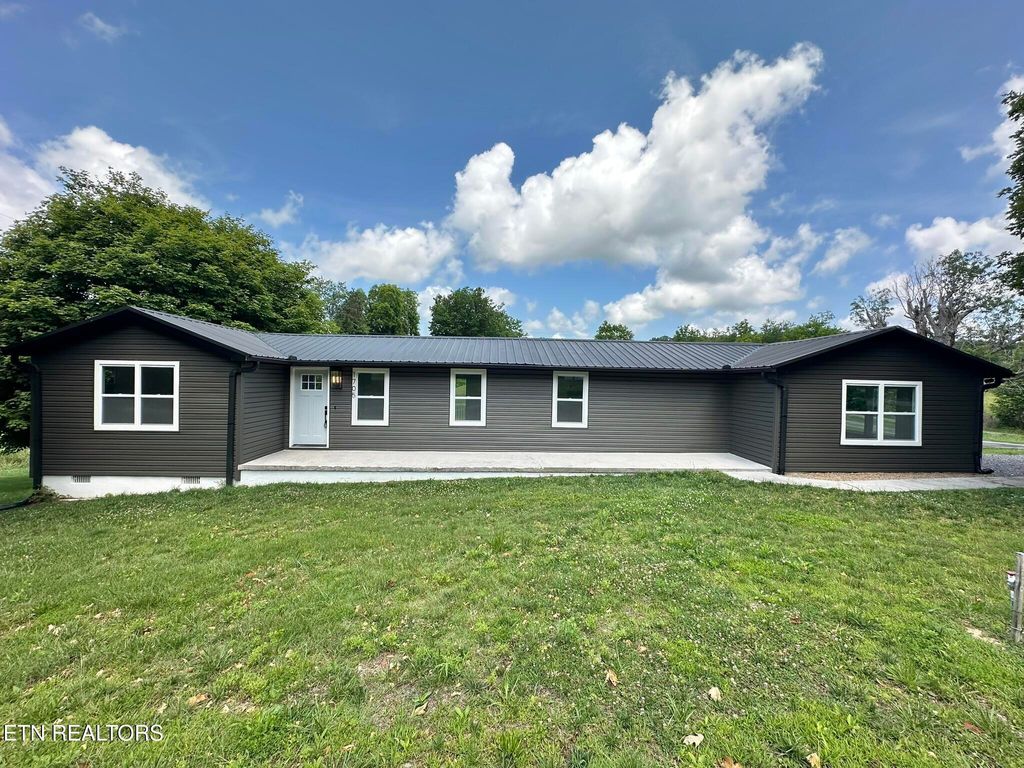 Photo of 1705 Haire Rd, Dandridge, TN 37725 (MLS # 1289564)