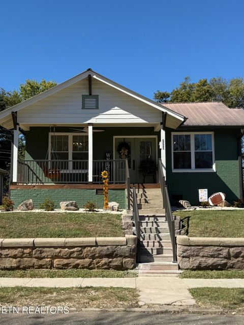 Photo of 2353 Parkview Ave, Knoxville, TN 37917 (MLS # 1318754)