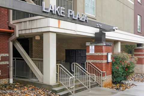 Photo of 1735 Lake Ave #201, Knoxville, TN 37916 (MLS # 1329963)