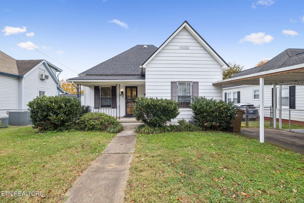 Photo of 1618 Lawson Ave, Knoxville, TN 37917 (MLS # 1320410)
