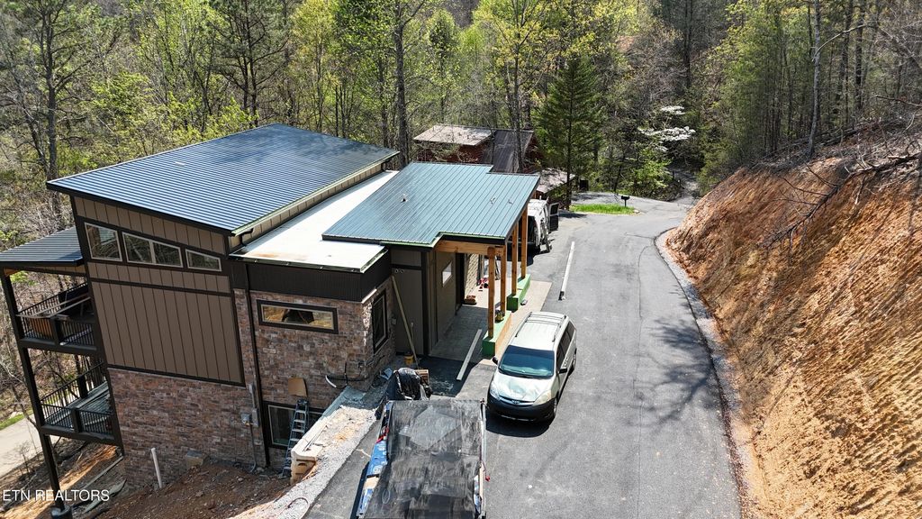 Photo of 522 Ogle Drive, Pigeon Forge, TN 37863 (MLS # 1338630)