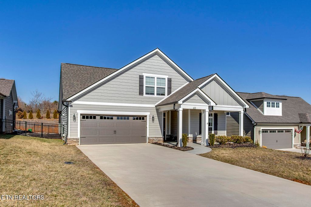 Photo of 403 Sycamore Place, Loudon, TN 37774 (MLS # 1328268)