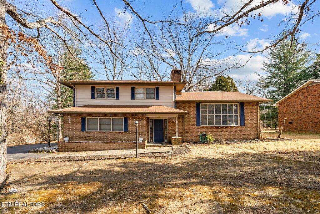 Photo of 2275 Spruce Loop, Crossville, TN 38555 (MLS # 1329089)