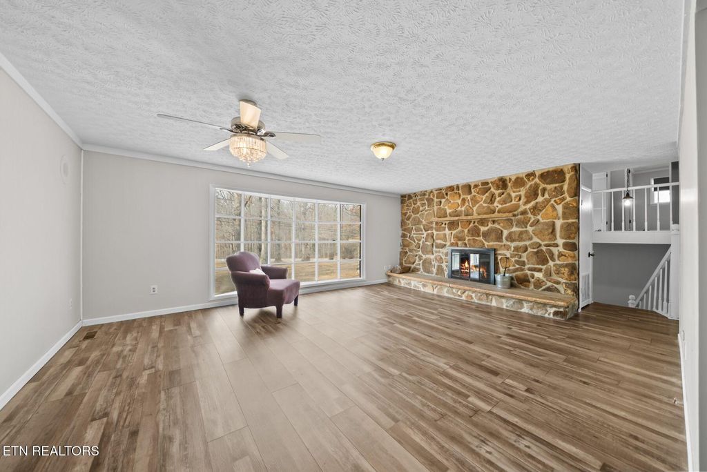 Photo of 2275 Spruce Loop, Crossville, TN 38555 (MLS # 1329089)