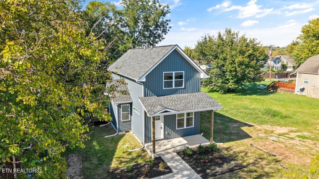 Photo of 2427 Parkview Ave, Knoxville, TN 37917 (MLS # 1359180)