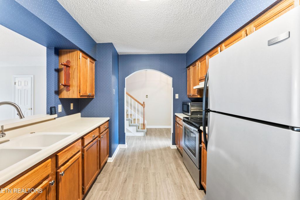 Photo of 121 Durwood Rd #F, Knoxville, TN 37922 (MLS # 1318320)