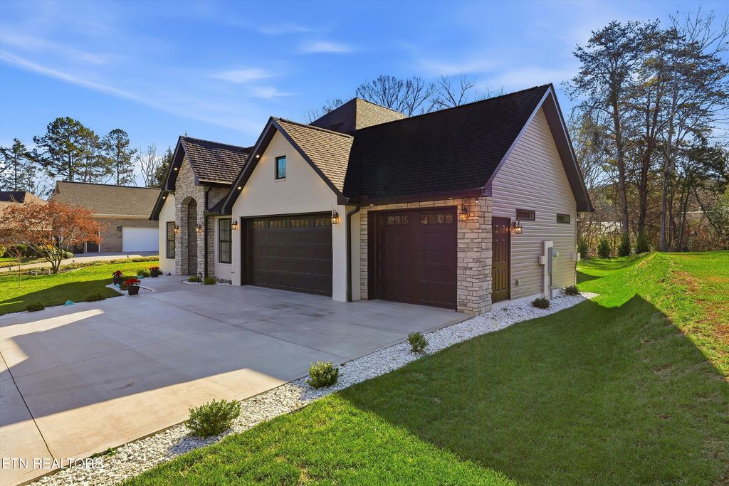 Photo of 113 Kawga Way, Loudon, TN 37774 (MLS # 1331047)