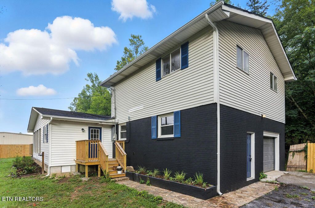 Photo of 3034 Roane State Hwy, Harriman, TN 37748 (MLS # 1311296)