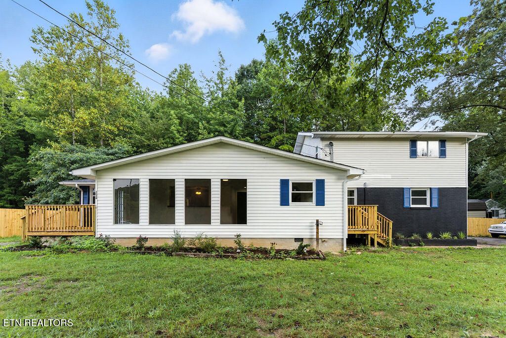 Photo of 3034 Roane State Hwy, Harriman, TN 37748 (MLS # 1311296)