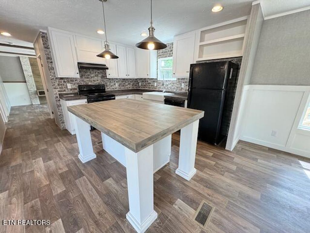 Photo of 736 Old Cemetery Rd, Madisonville, TN 37354 (MLS # 1299720)