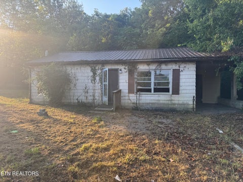 Photo of 2653 Shipetown Rd, Mascot, TN 37806 (MLS # 1355720)