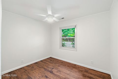 Tiny photo for 1324 Huntington Rd, Knoxville, TN 37919 (MLS # 1346632)