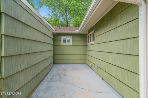 Tiny photo for 1324 Huntington Rd, Knoxville, TN 37919 (MLS # 1346632)