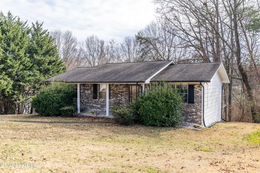 Photo of 1504 Marconi Drive, Knoxville, TN 37909 (MLS # 1327356)