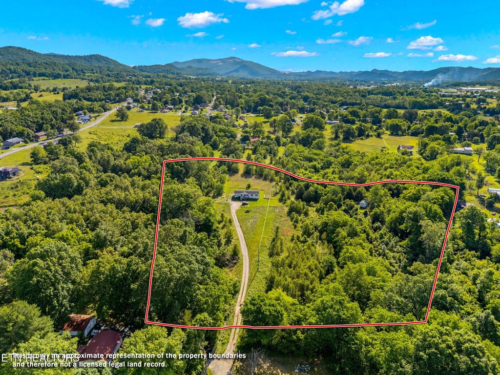 Photo of 142 Hutton Lane, Bean Station, TN 37708 (MLS # 1302474)