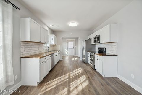 Tiny photo for 1601 Cecil Ave, Knoxville, TN 37917 (MLS # 1325947)