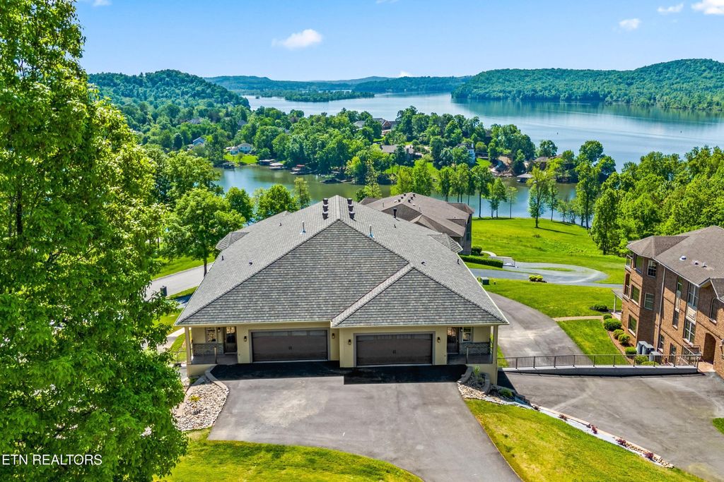 Photo of 2412 Grand View Court, Kingston, TN 37763 (MLS # 1291977)