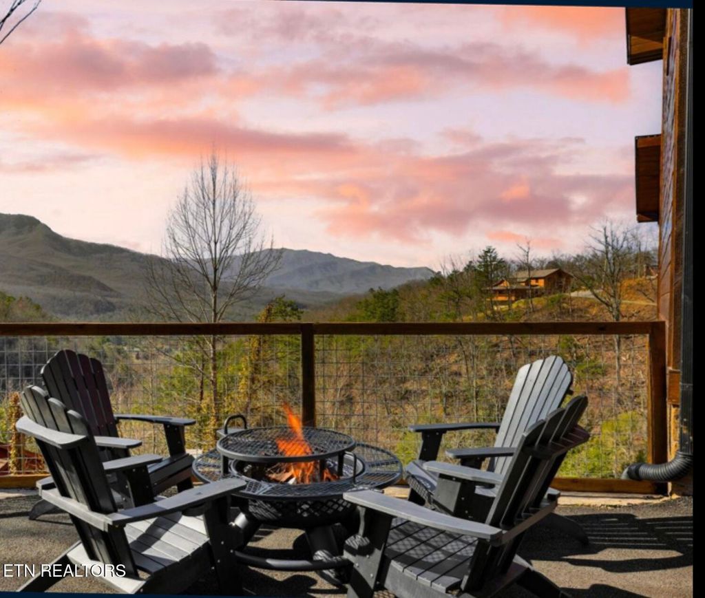 Photo of 842 Vixen, Gatlinburg, TN 37738 (MLS # 1330848)