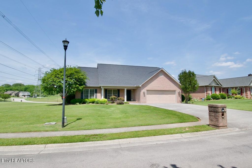 Photo of 976 Andover Blvd, Alcoa, TN 37701 (MLS # 1299271)