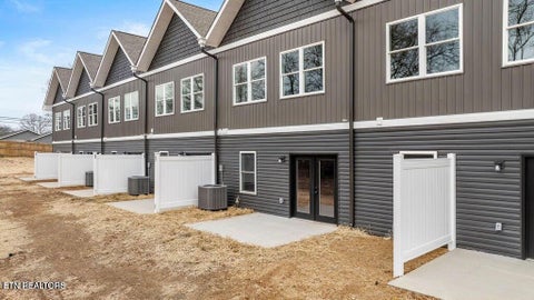 Tiny photo for 715 Haig St, Maryville, TN 37801 (MLS # 1356051)