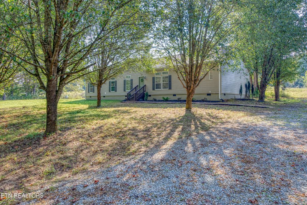 Photo of 105 Waldo Rd, Rockwood, TN 37854 (MLS # 1315315)