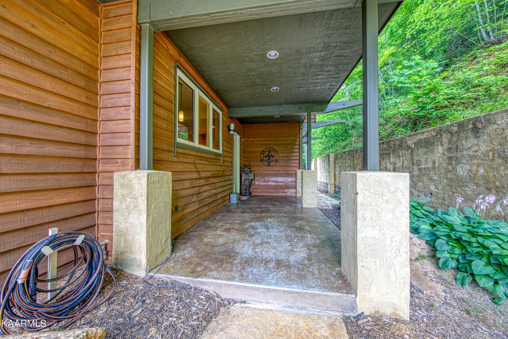 Photo of 107 Bluestone Way, Townsend, TN 37882 (MLS # 1224566)